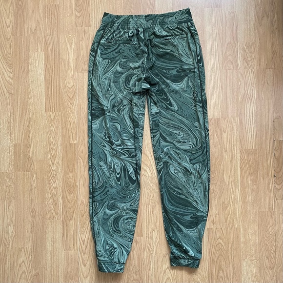 Athleta Brooklyn Jogger Pants Sumi Marble Green 6T 6 Tall - Picture 4 of 9